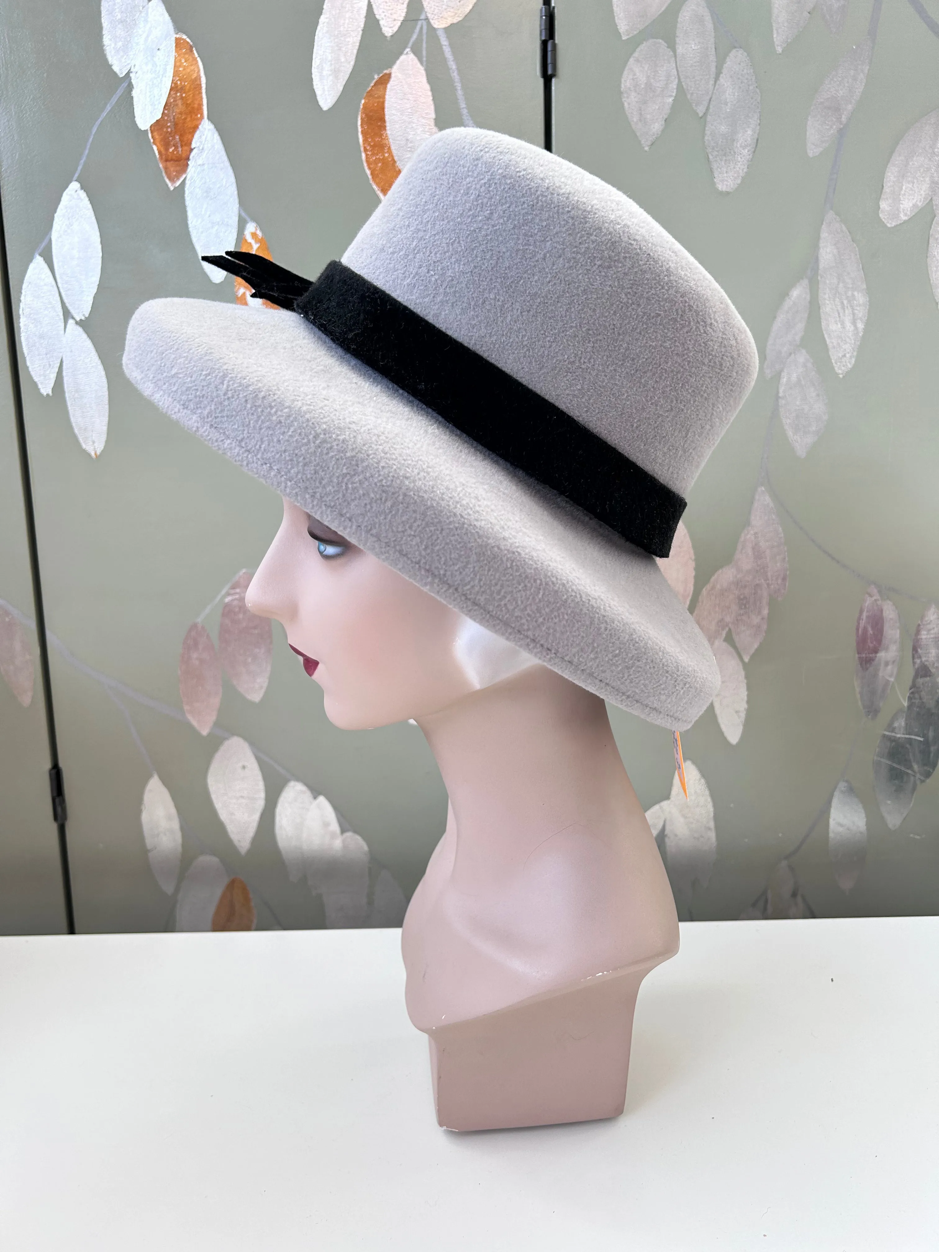 Vintage Grey Felt Frank Oliver 1980s Hat - Optimized for E-Commerce