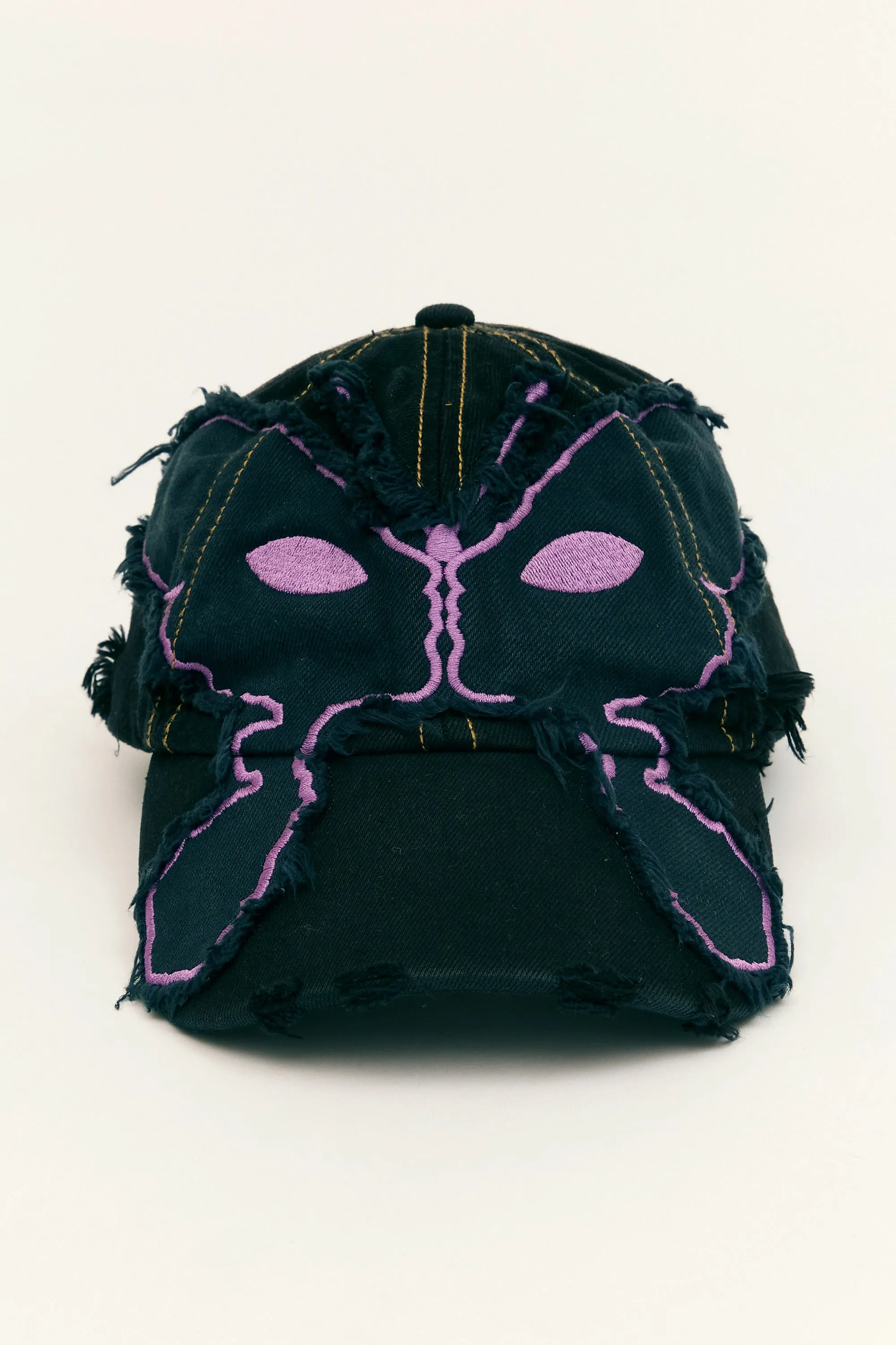 ALIEN KISS FRAYING BASEBALL CAP