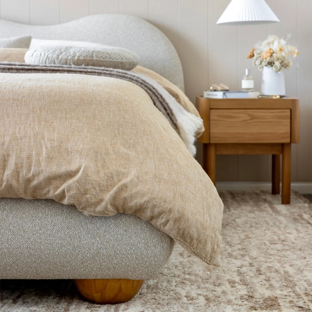 Amalfi Boucle Queen Bed (Sand)