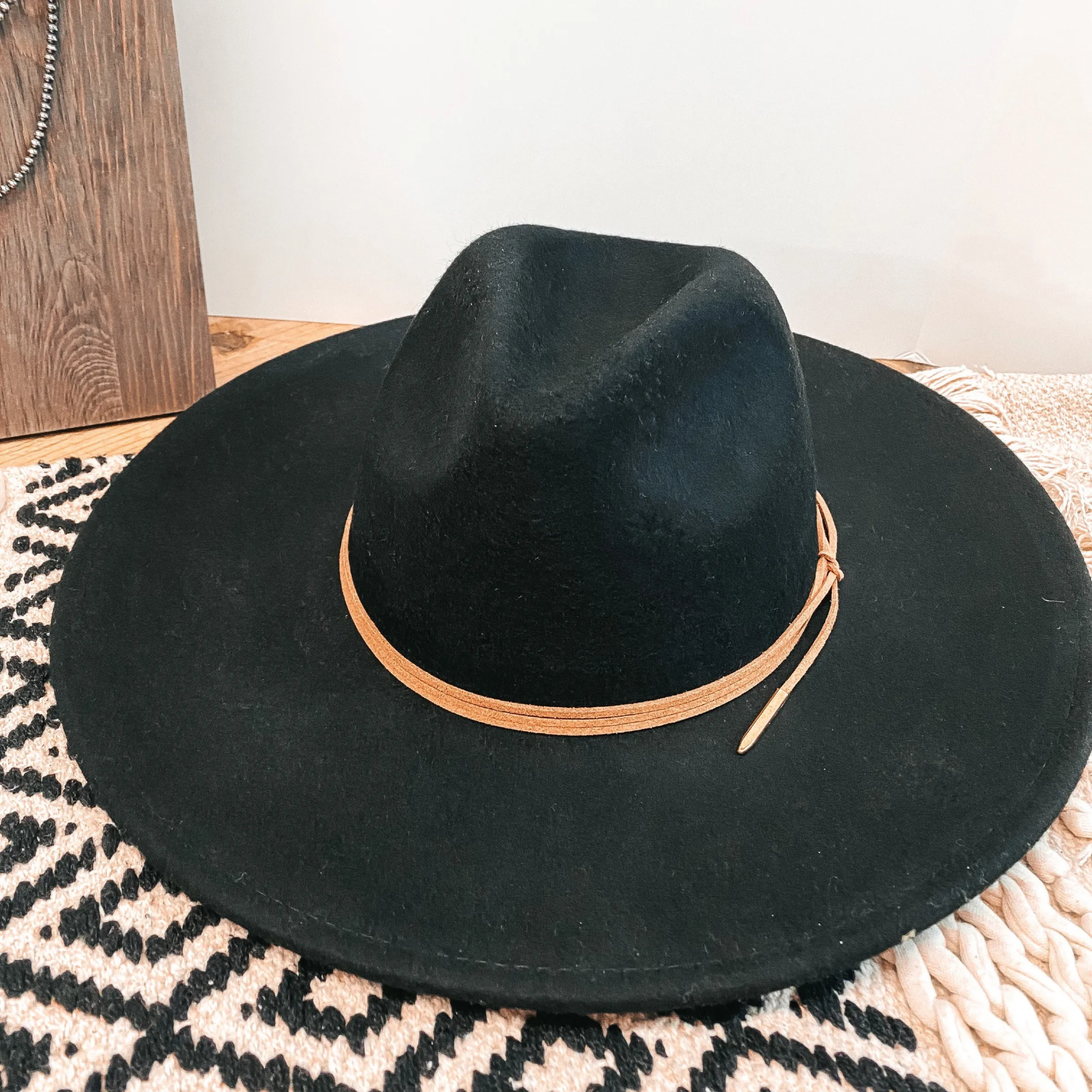 Arizona Skies Felt Hat with Wrapped Leather Band in Black