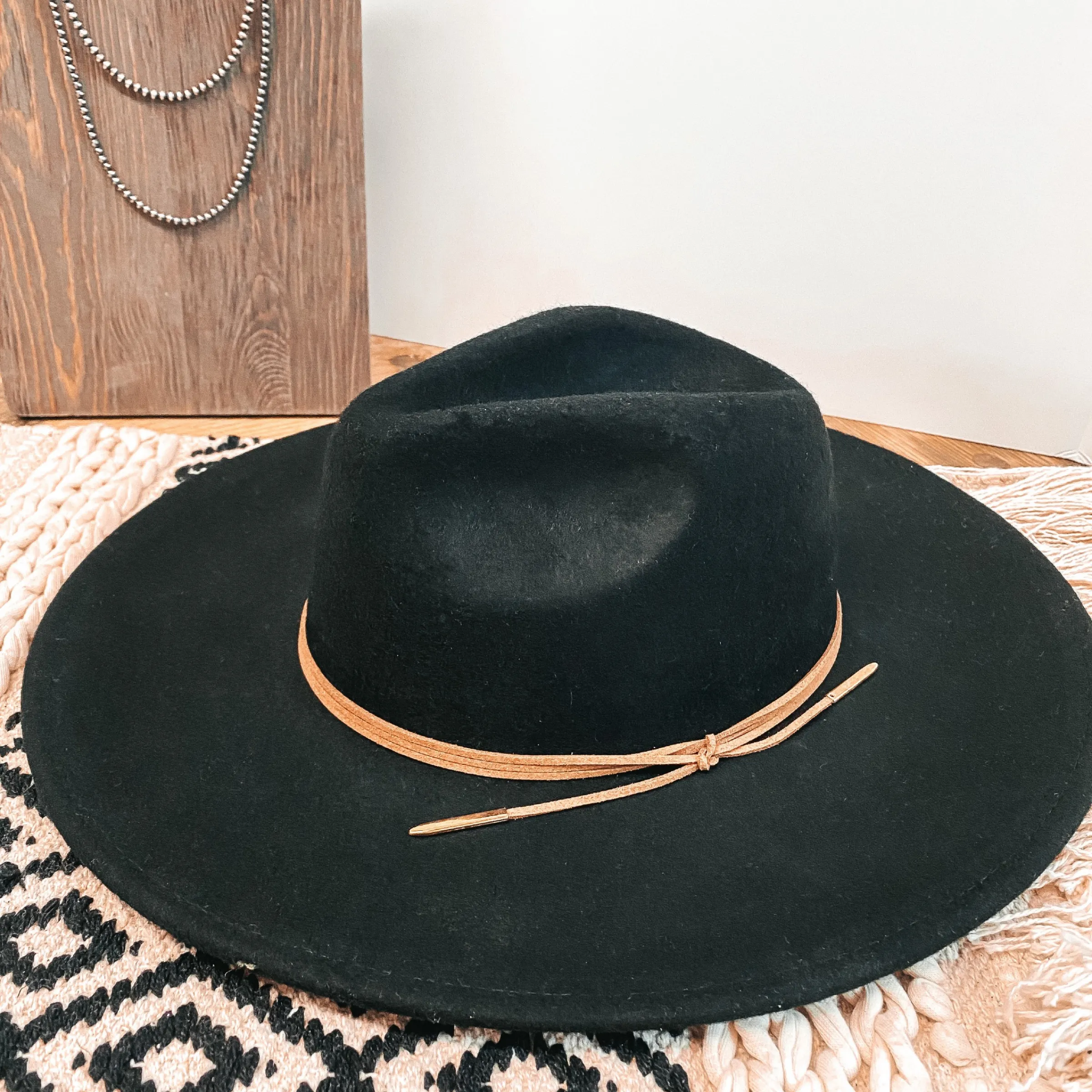 Arizona Skies Felt Hat with Wrapped Leather Band in Black