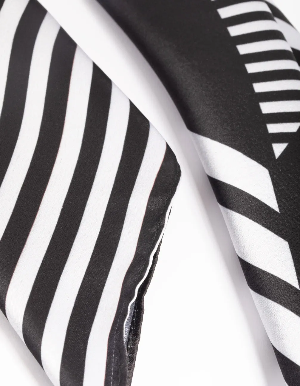 Black & White Fabric Geometric Stripe Scarf