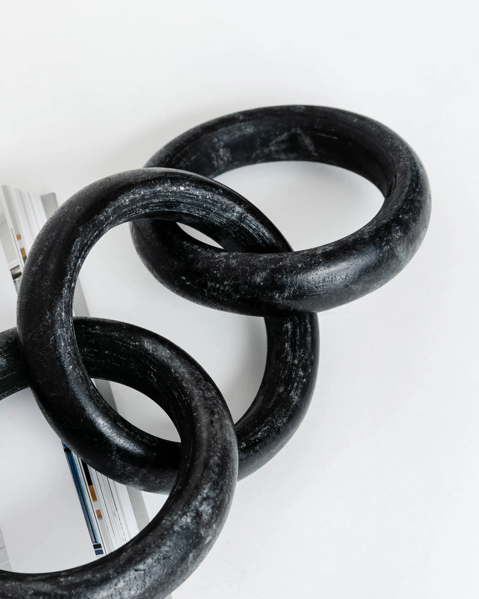 Black Marble Chain