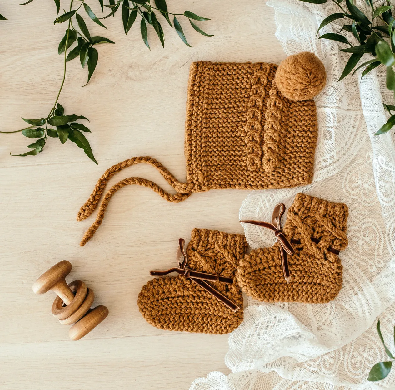 Bronze Bonnet Bootie Set