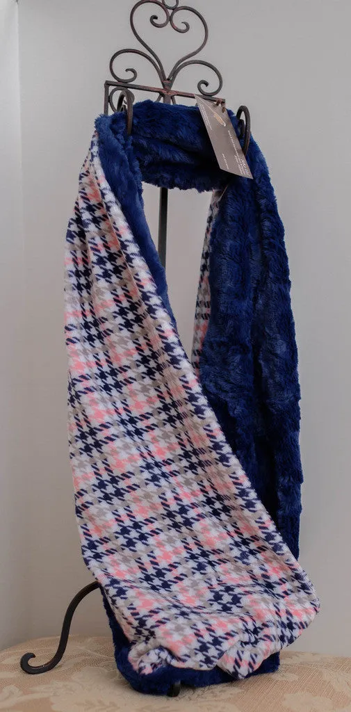 Cuddle Scarf, Hound Check Navy Blue, from Shannon Fabrics Cuddle