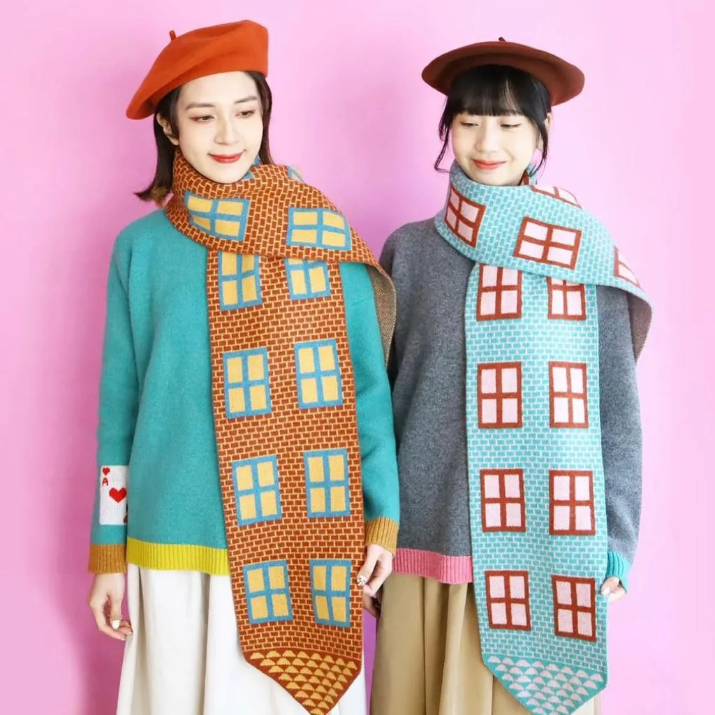 DW - House Shaped Scarf