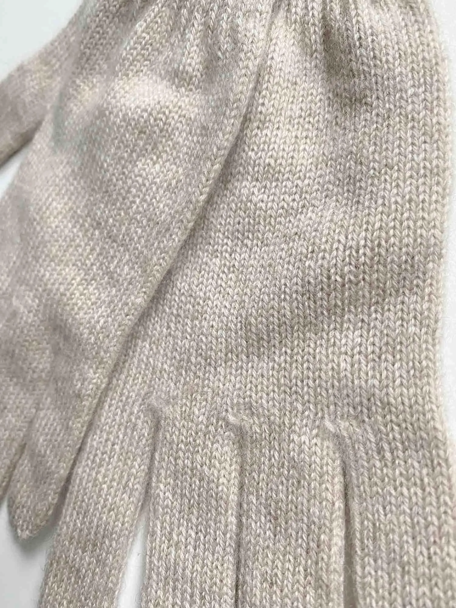 Oat cashmere gloves for women